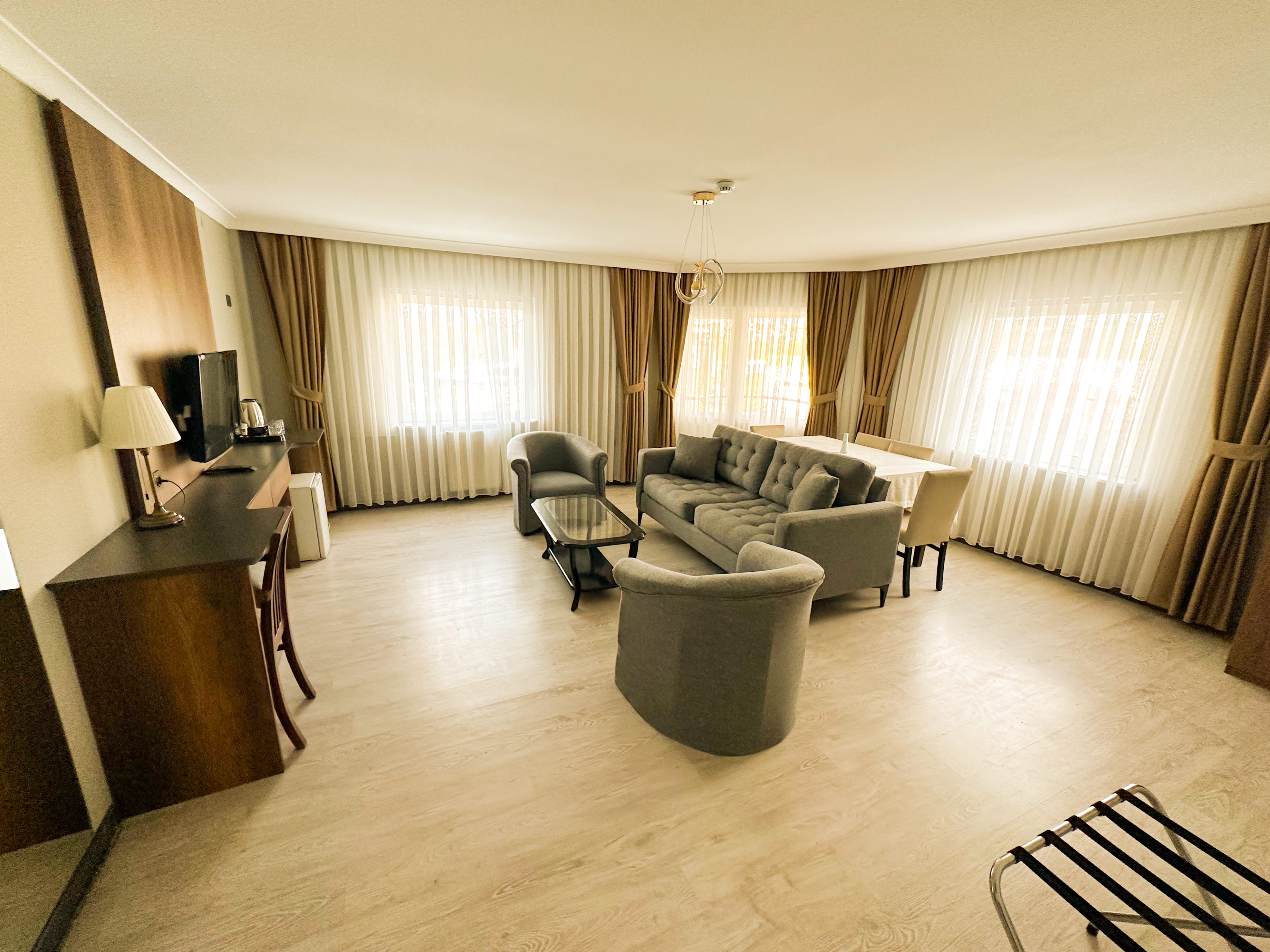 Honeymoon Suite Oda
