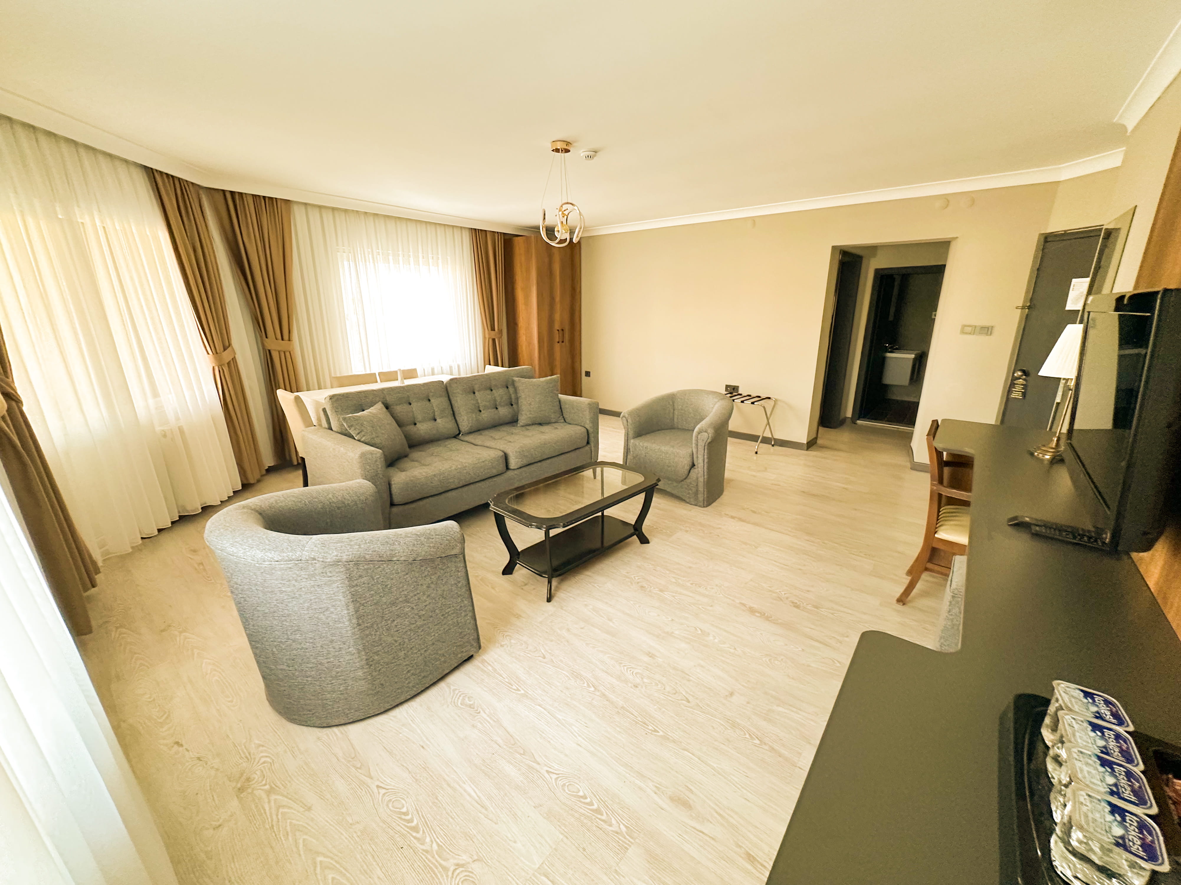 Honeymoon Suite Oda
