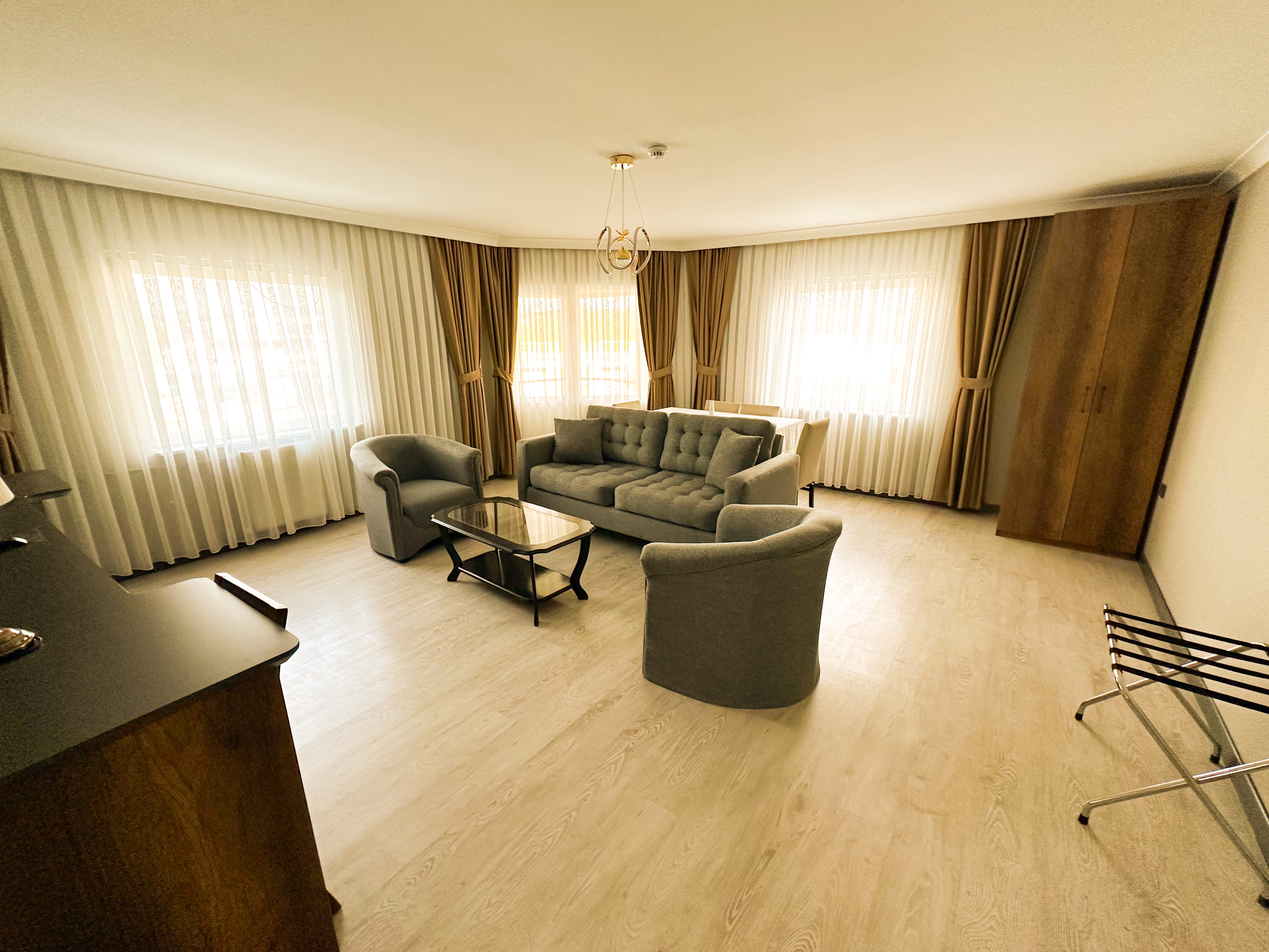 Honeymoon Suite Oda