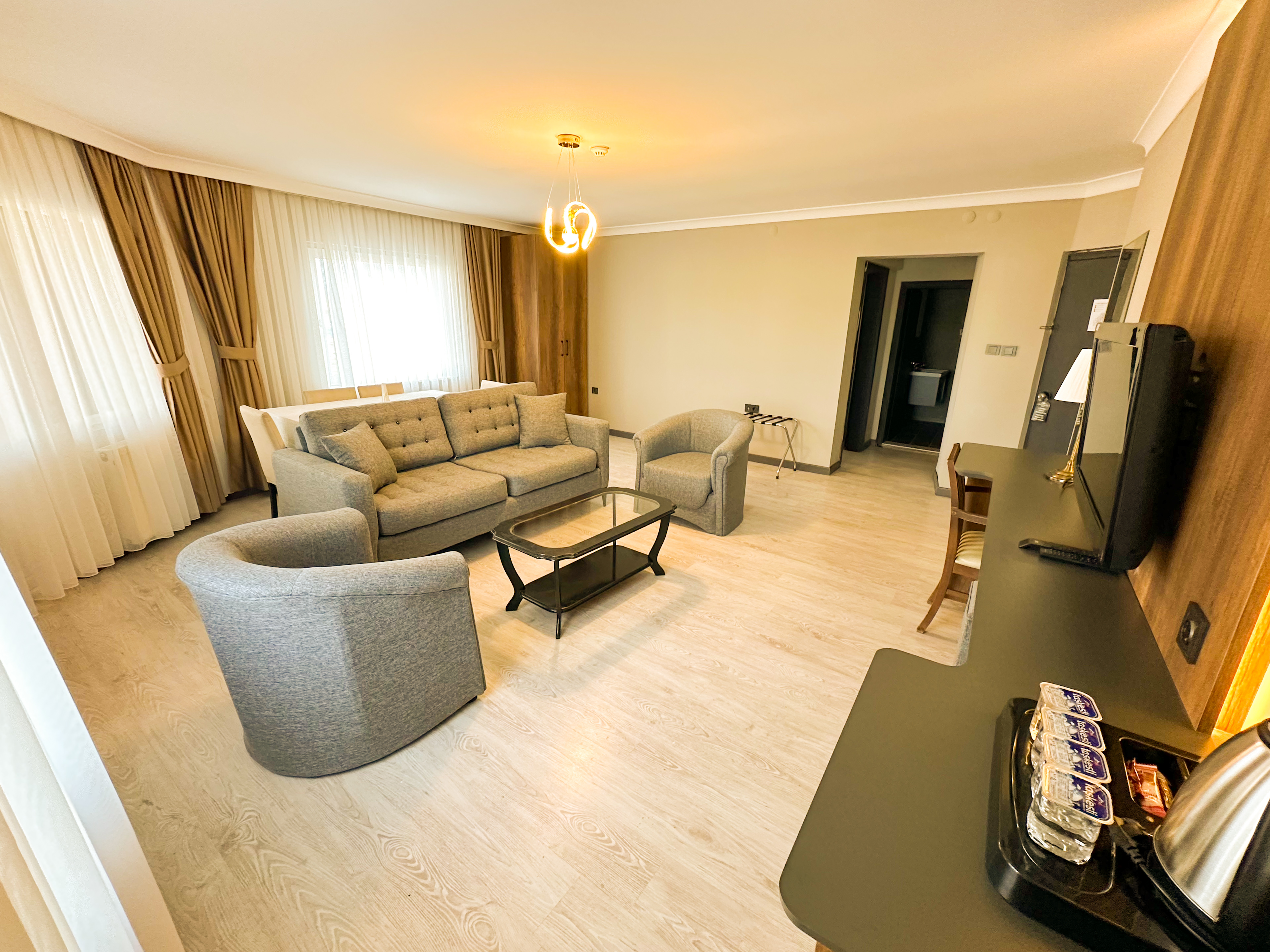 Honeymoon Suite Oda
