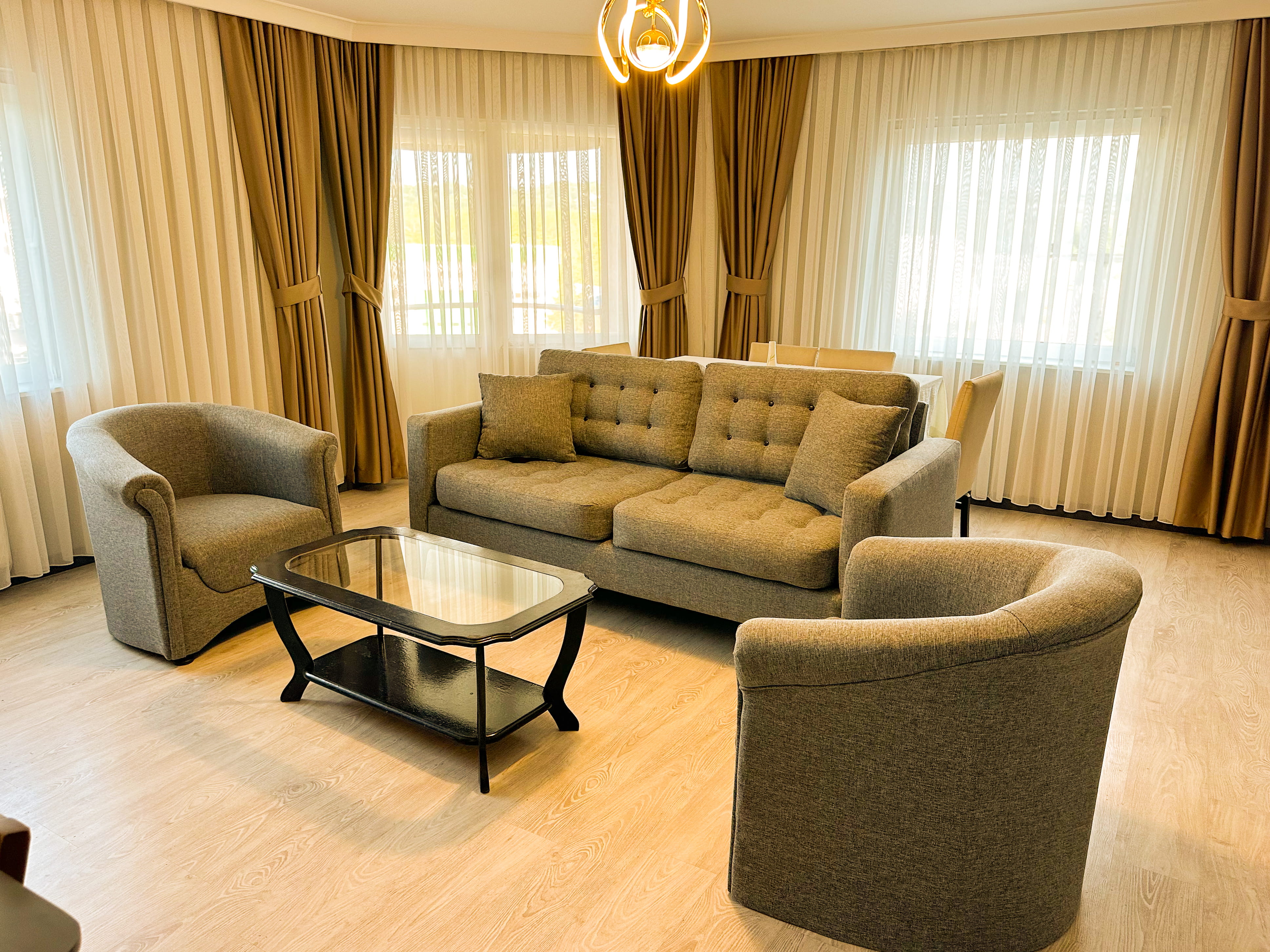 Honeymoon Suite Oda